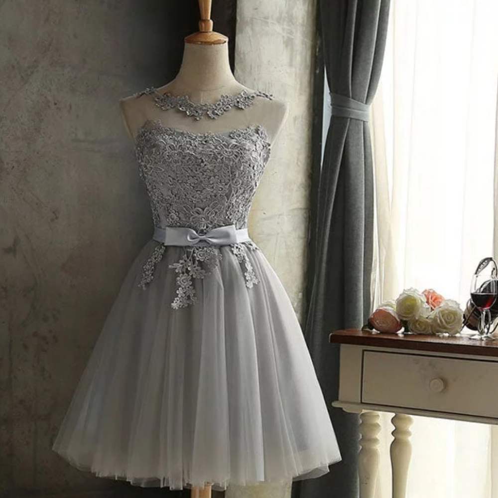 Silver/Grey Homecoming Dress, Size 2/4